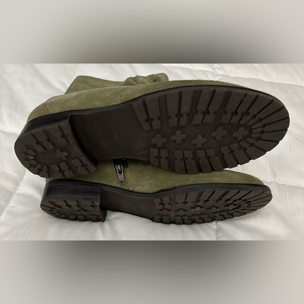 Unisa “Mantle” Mid-calf olive green suede lined bootie•Size 7.5B•1” Rubber sole - Picture 7 of 10